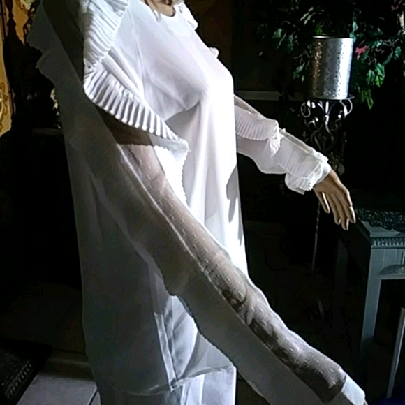 💢SIONI💢NEW Eggshell lace top/tunic - Picture 2 of 8